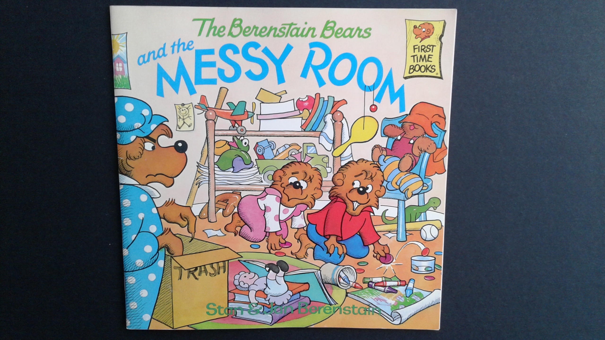 Berenstain　The　Messy　Bears　And　Room